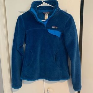 Women’s blue Patagonia pullover